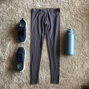 VS gray leggings size small